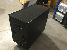 Laden Sie das Bild in den Galerie-Viewer, B 3 - Hochleistungssubwoofer Doppel-18" DEMOWARE NEUWERTIG