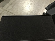 Laden Sie das Bild in den Galerie-Viewer, B 3 - Hochleistungssubwoofer Doppel-18" DEMOWARE NEUWERTIG