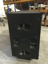 Laden Sie das Bild in den Galerie-Viewer, B 3 - Hochleistungssubwoofer Doppel-18" DEMOWARE NEUWERTIG